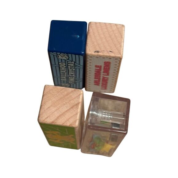 Thomas The Train Lot Of 4 Cranky The Crane Cargo Magnetic Blocks - Picture 6 of 6